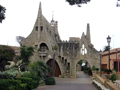 Bodegas Güell Antoni Gaudi